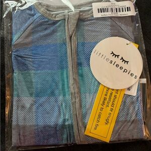 LITTLE SLEEPIES!!! BUFFALO CHECK ZIPPY SIZE NEWBORN